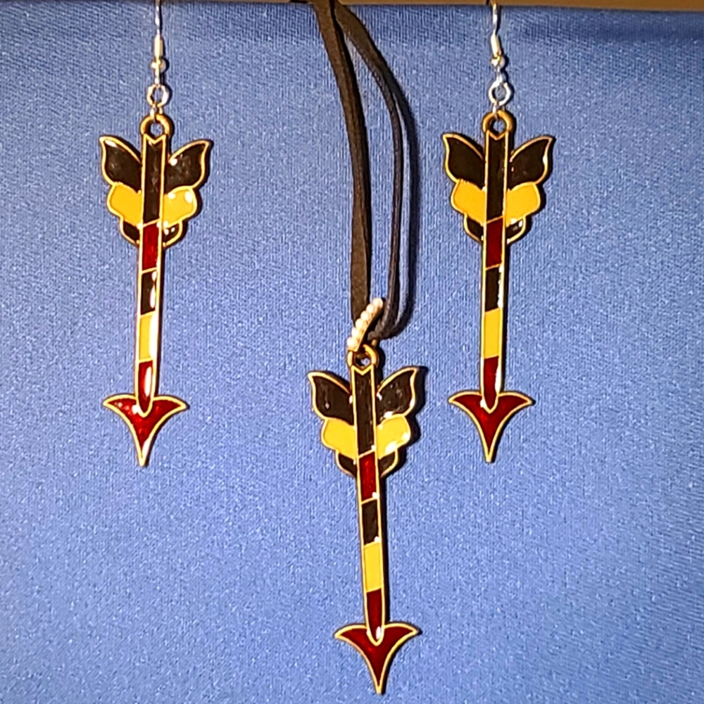 Arrow necklace and earring set